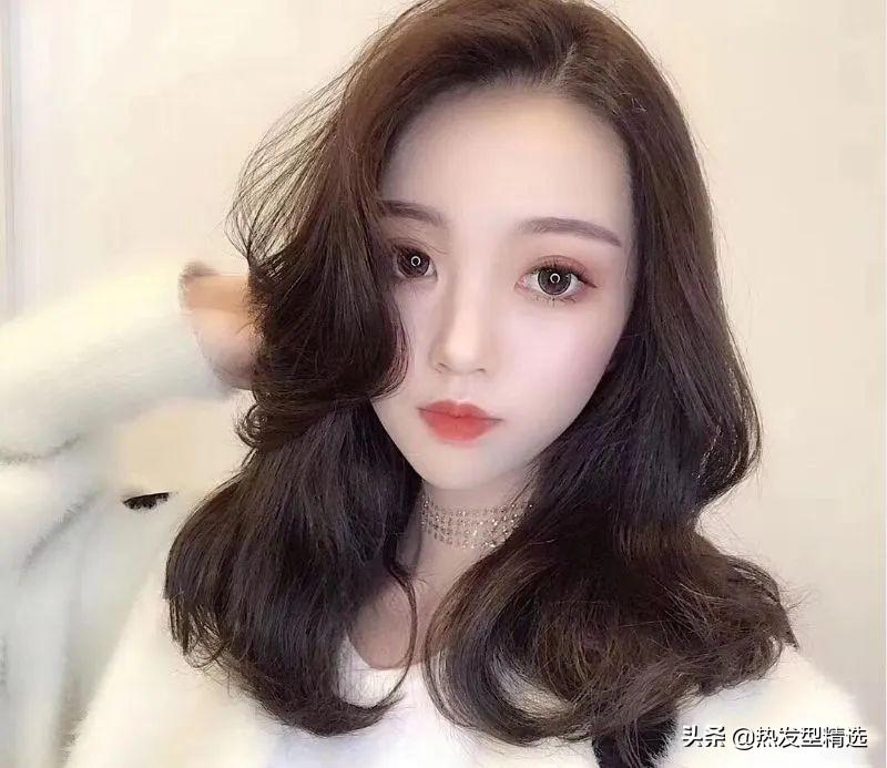 最新短发烫发，轻松之旅探索自然美景的魅力