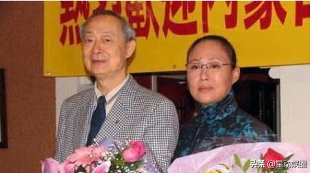 法国家暴案下的心灵探索，自然美景与内心平静的追寻